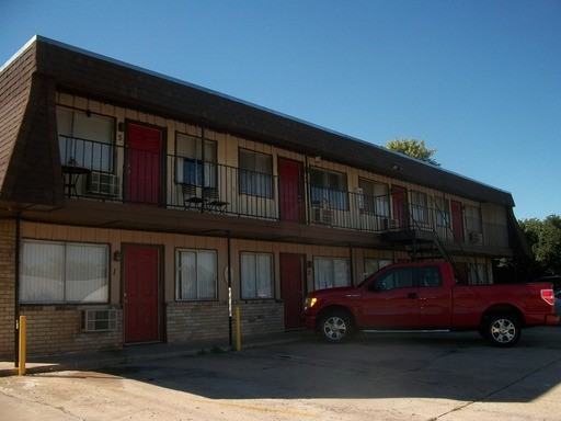 2502 NW 35th St