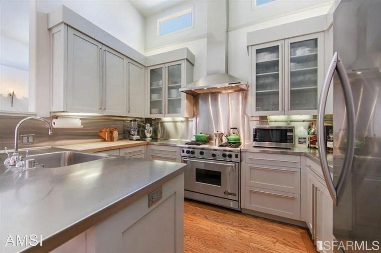 1751 Leavenworth St - Photo 2 of 31