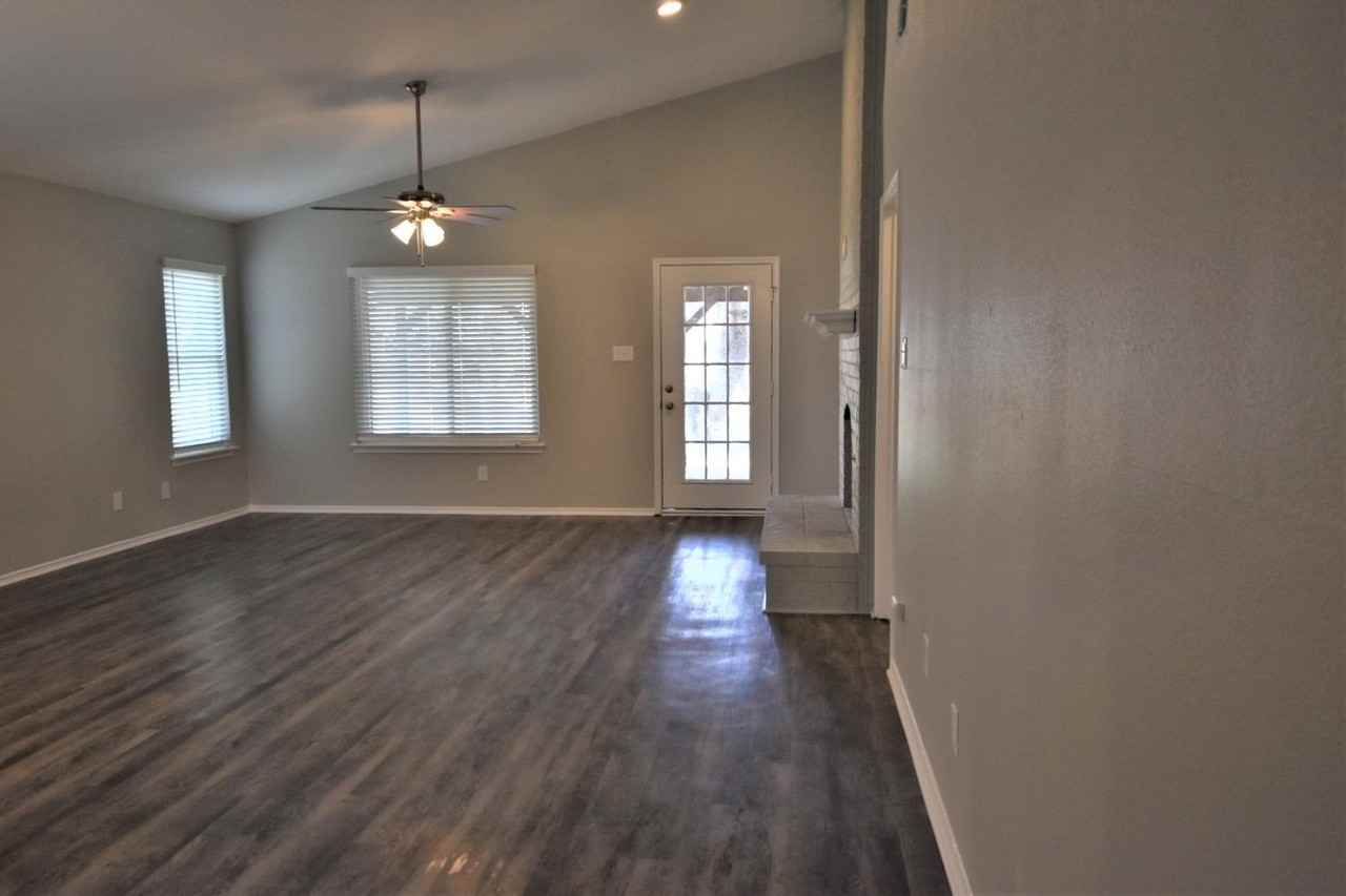 2944 Chanute Dr - Photo 3 of 14