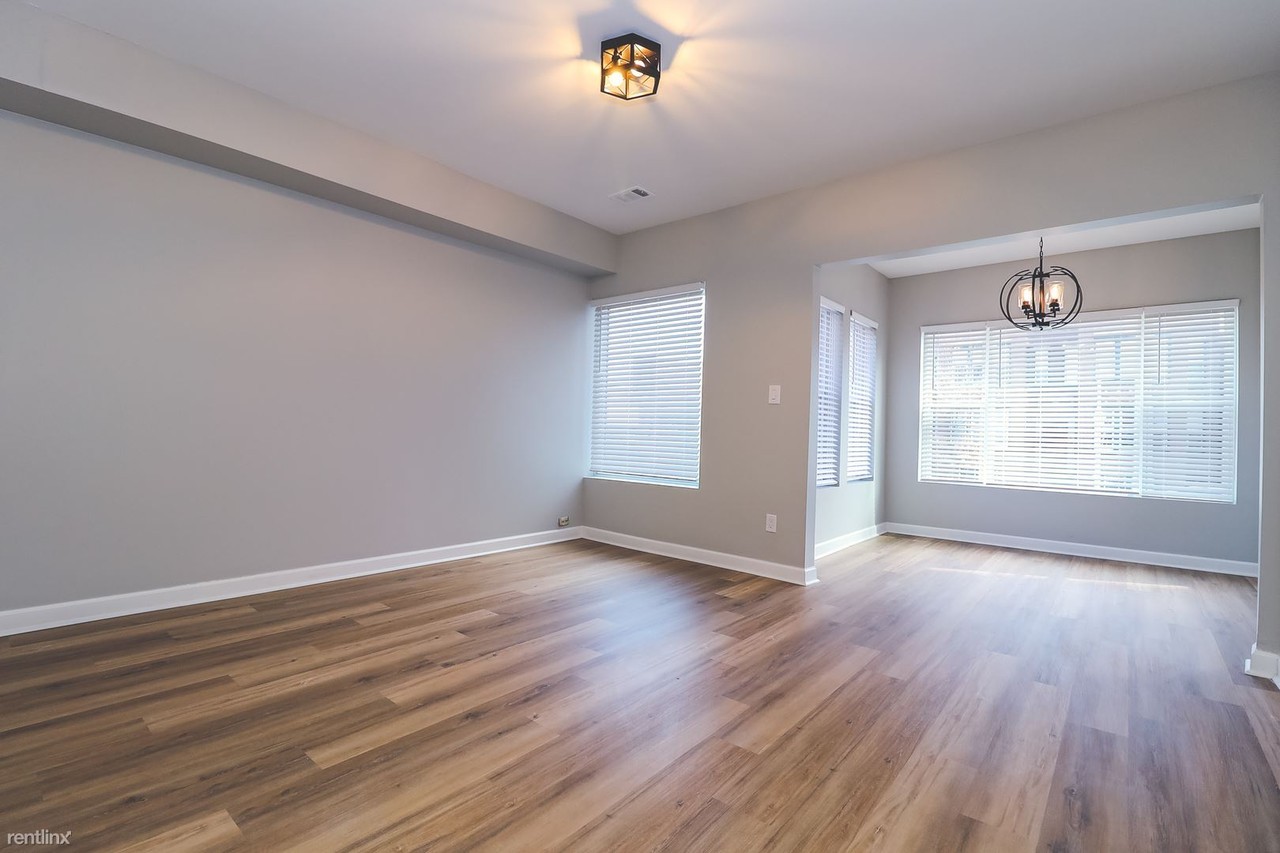 6110 S Saint Lawrence Ave - Photo 2 of 6