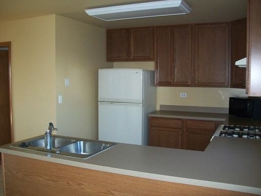 1232 Derry Ln - Photo 3 of 9