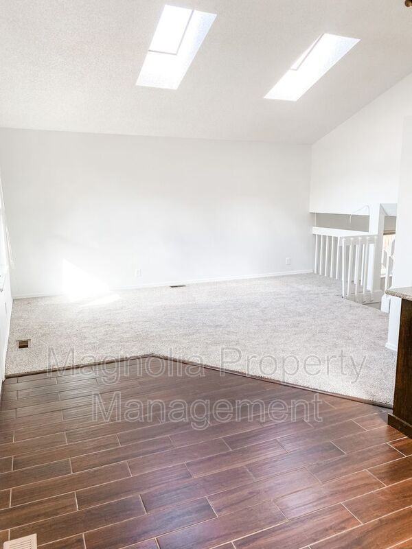 4260 Ramblewood Dr - Photo 2 of 20