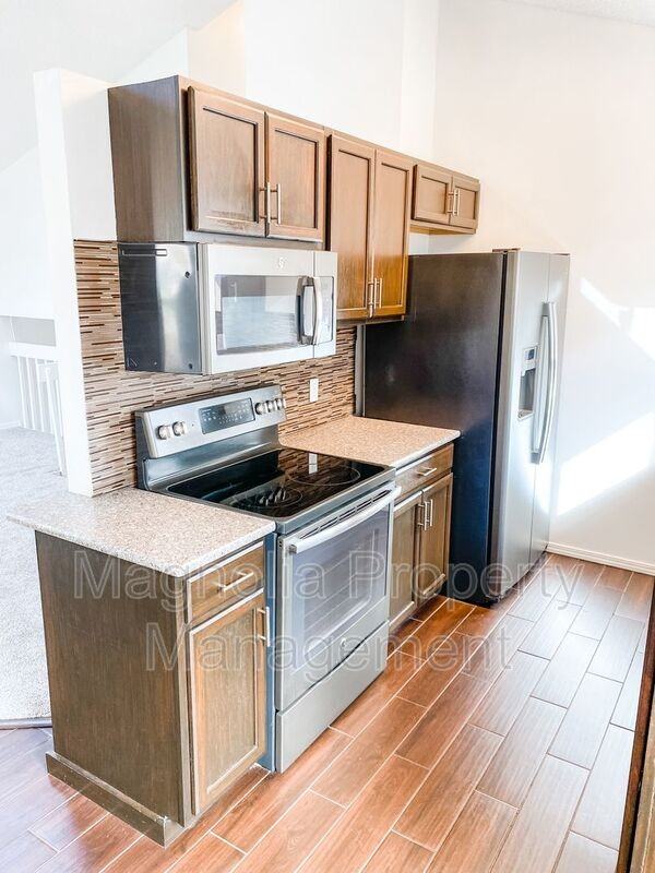 4260 Ramblewood Dr - Photo 4 of 20