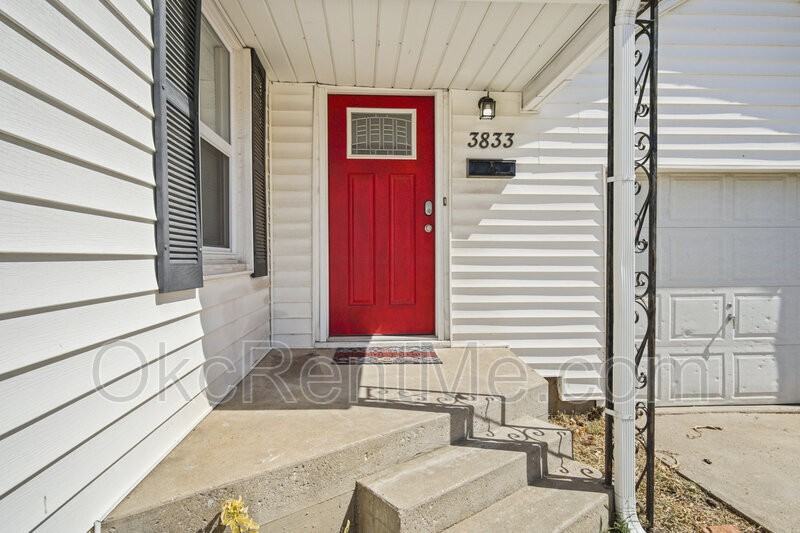 3833 Nw 24th St - Photo 3 of 34