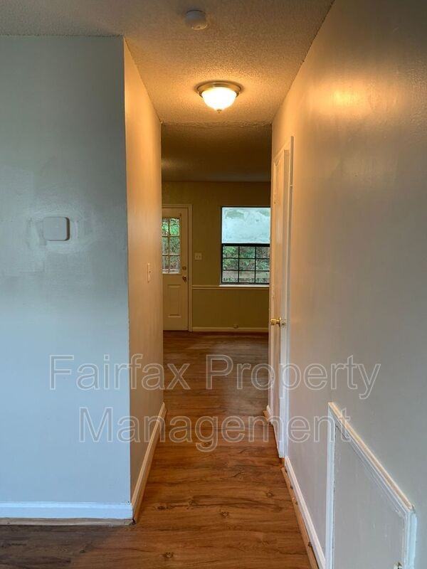 1427 Cherrycrest Dr - Photo 7 of 32