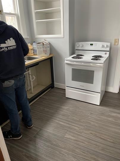 709 12th Ave - Photo 2 of 6