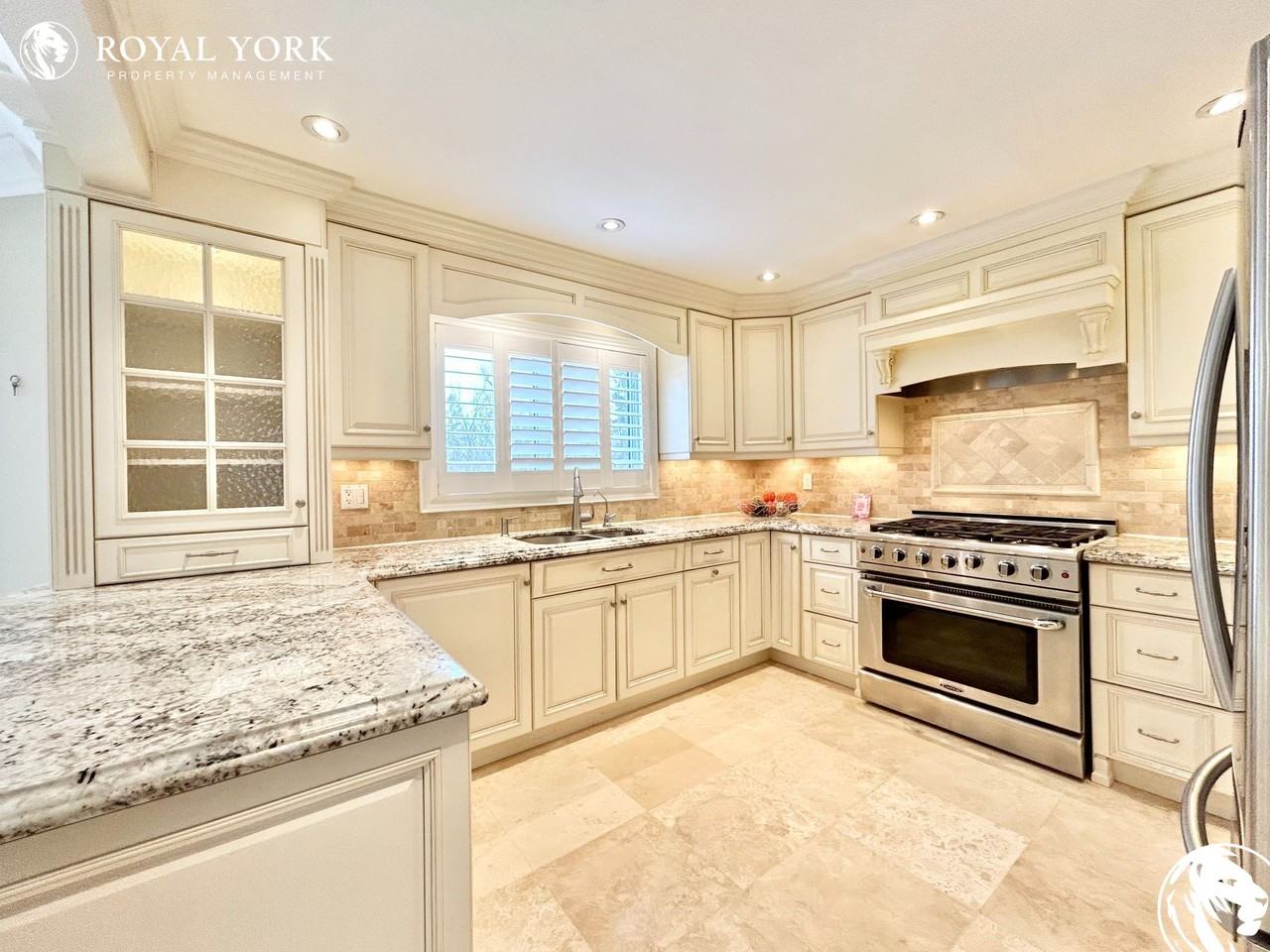 1385 Peartree Cir - Photo 3 of 50