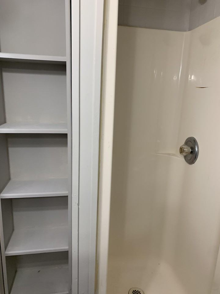 unit 1  28 queen st s - Photo 2 of 6