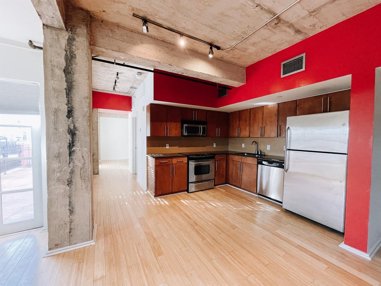 1209 N Harvey Ave #1