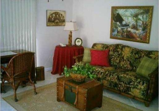 377 Prestwick Ln - Photo 3 of 6