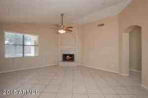 513 E Cathy Dr - Photo 3 of 11
