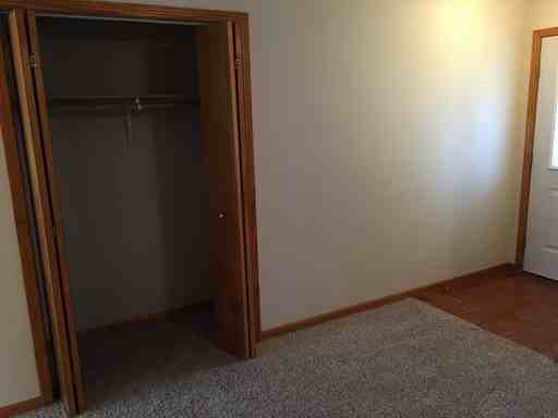 433 Clydesdale Dr - Photo 3 of 21