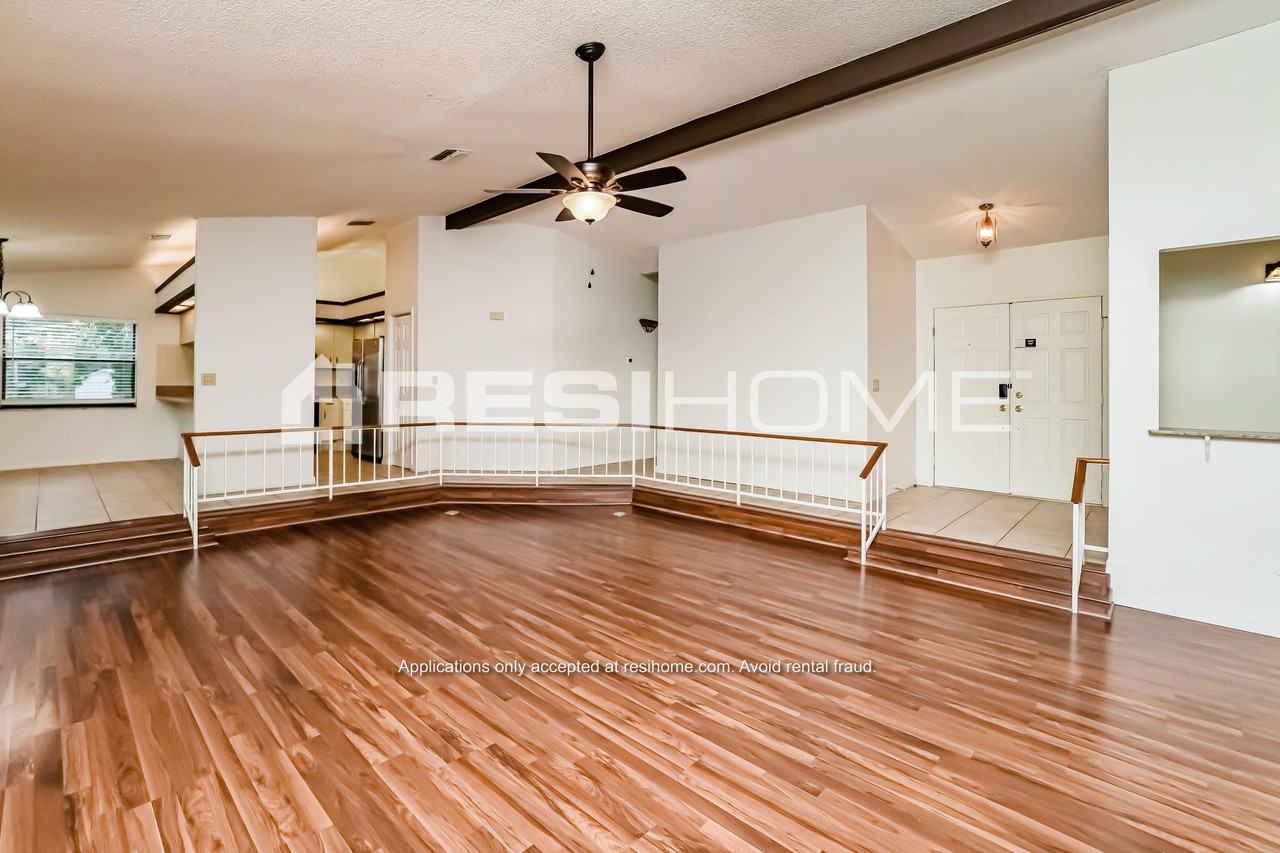 1100 Godfrey Ave - Photo 3 of 18