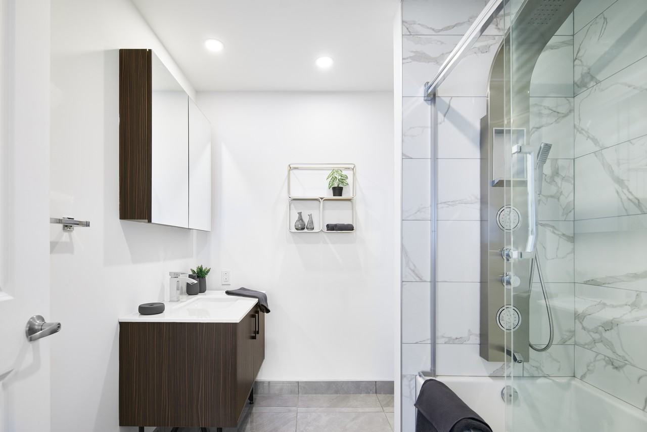 VELA - Photo 7 of 10