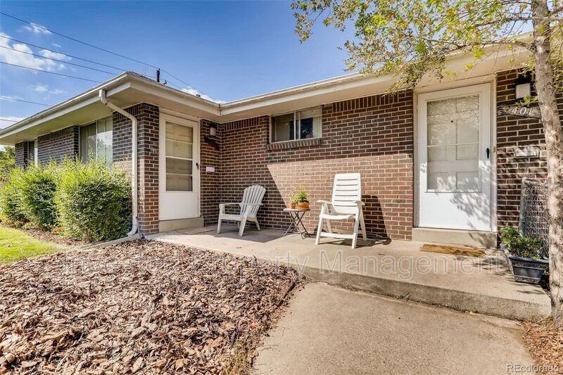 405 W Bates Ave - Photo 3 of 12