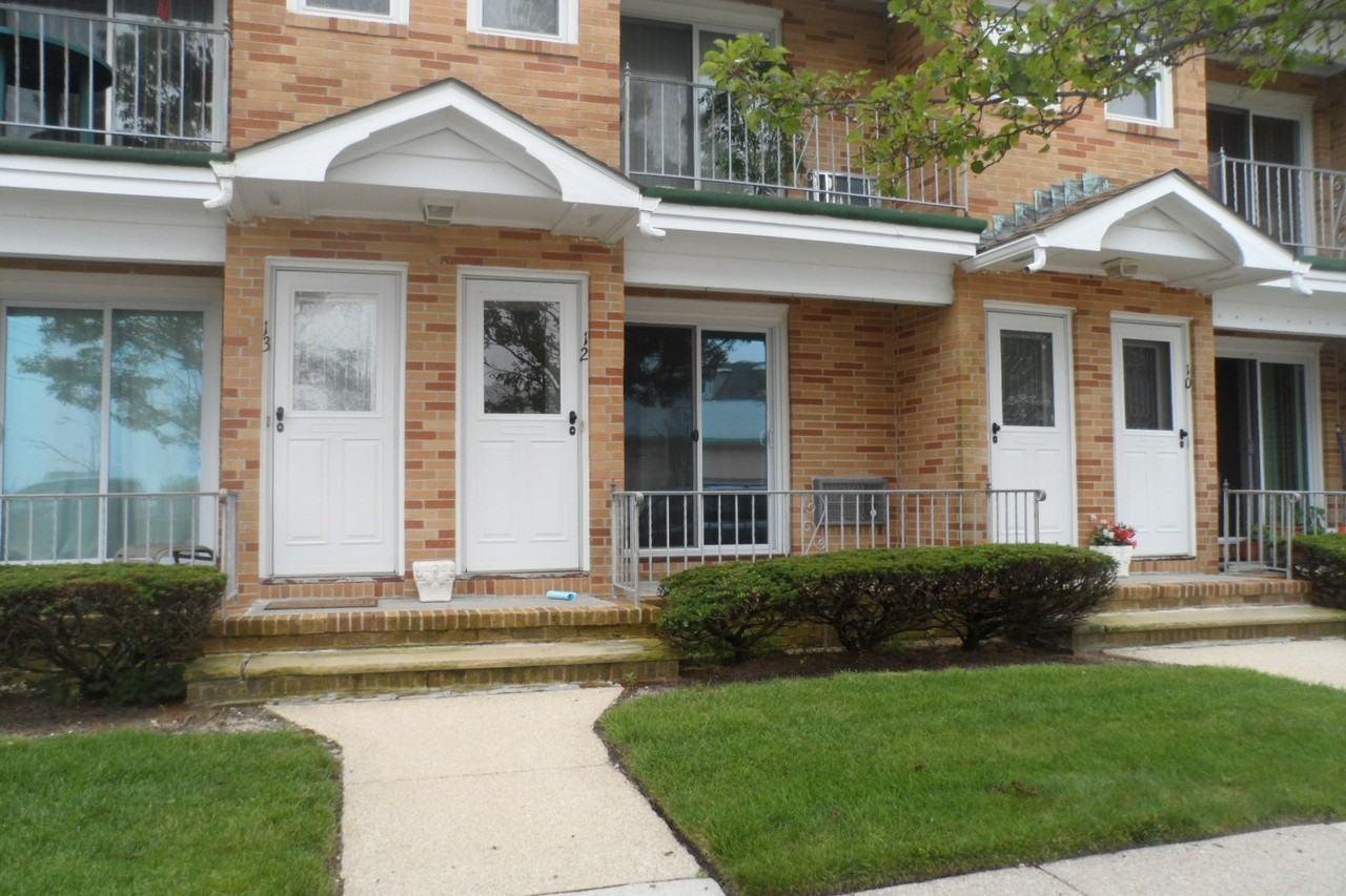 27 N Annapolis Ave #A12 - Photo 2 of 11