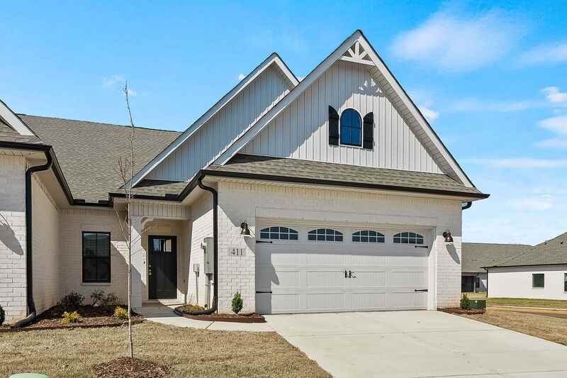 411 Raleigh Elm Dr Sw