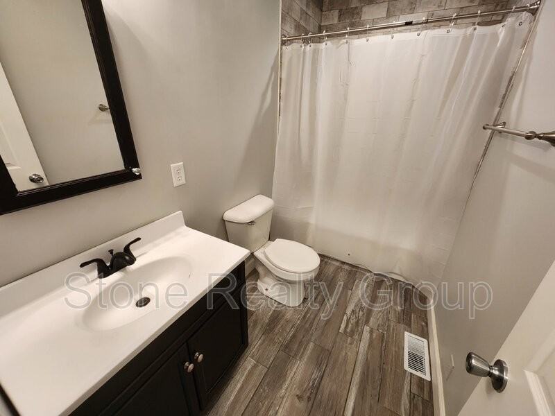 2008 N 25th St #2 - Photo 7 of 9