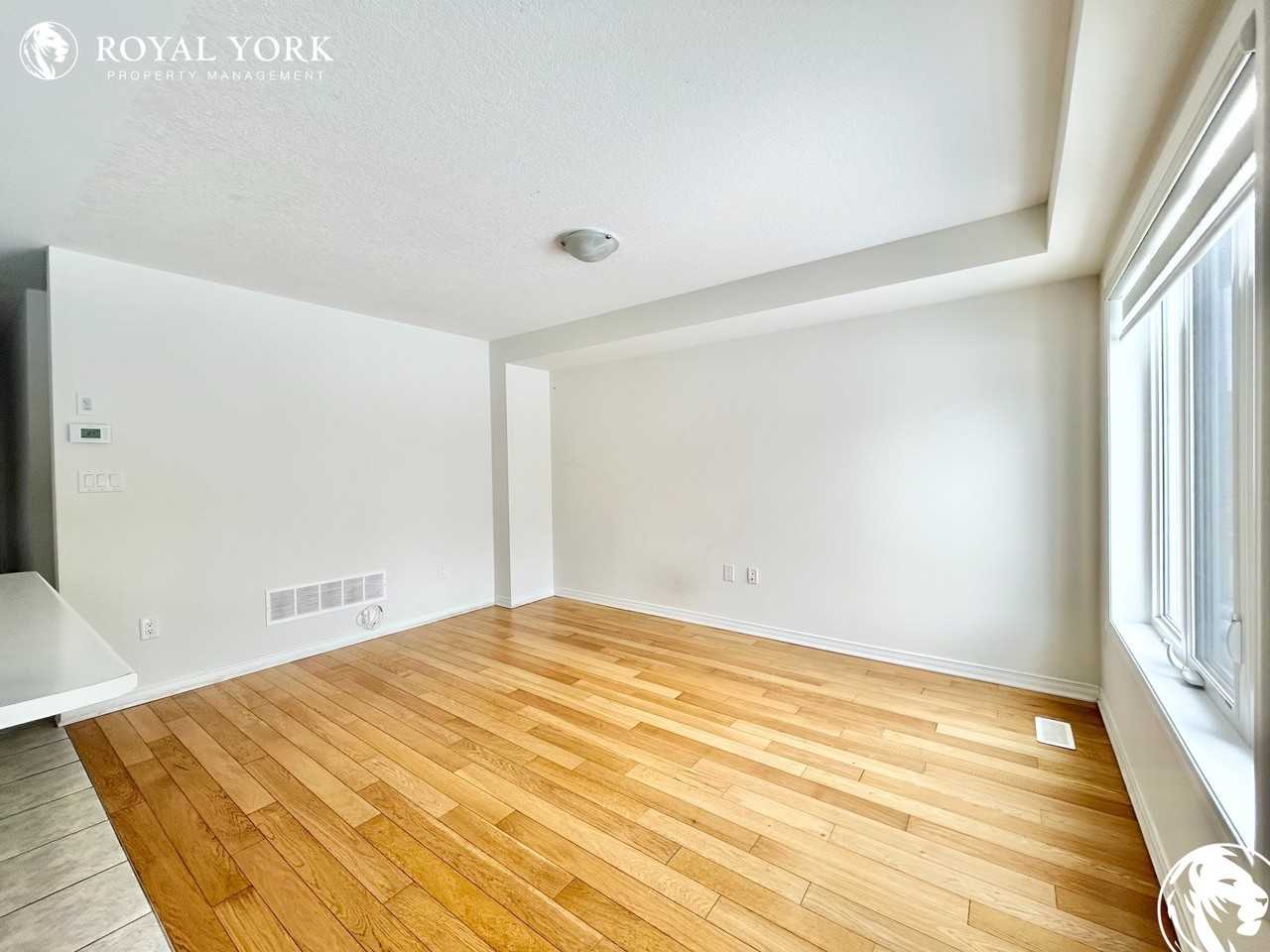 248 Kinsman Dr - Photo 2 of 39