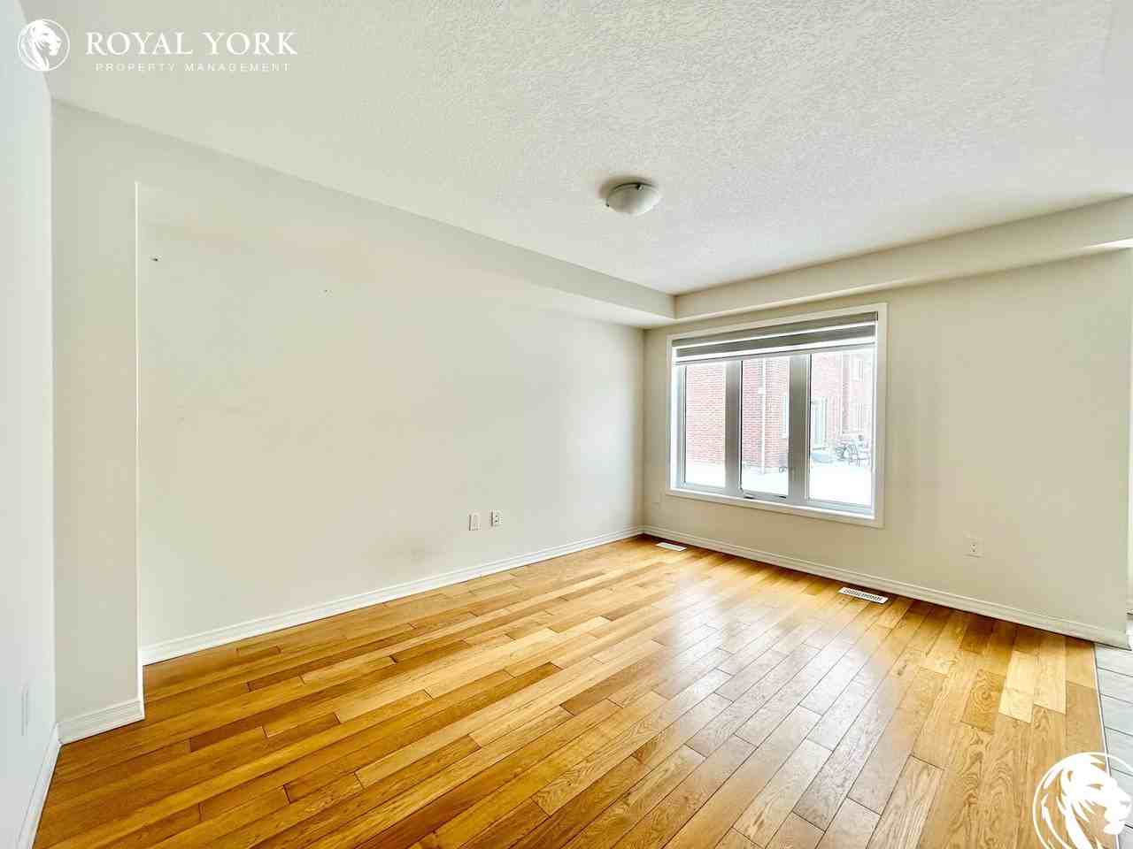 248 Kinsman Dr - Photo 3 of 39