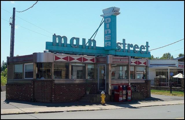 8 Hickory Ln - Photo 3 of 6