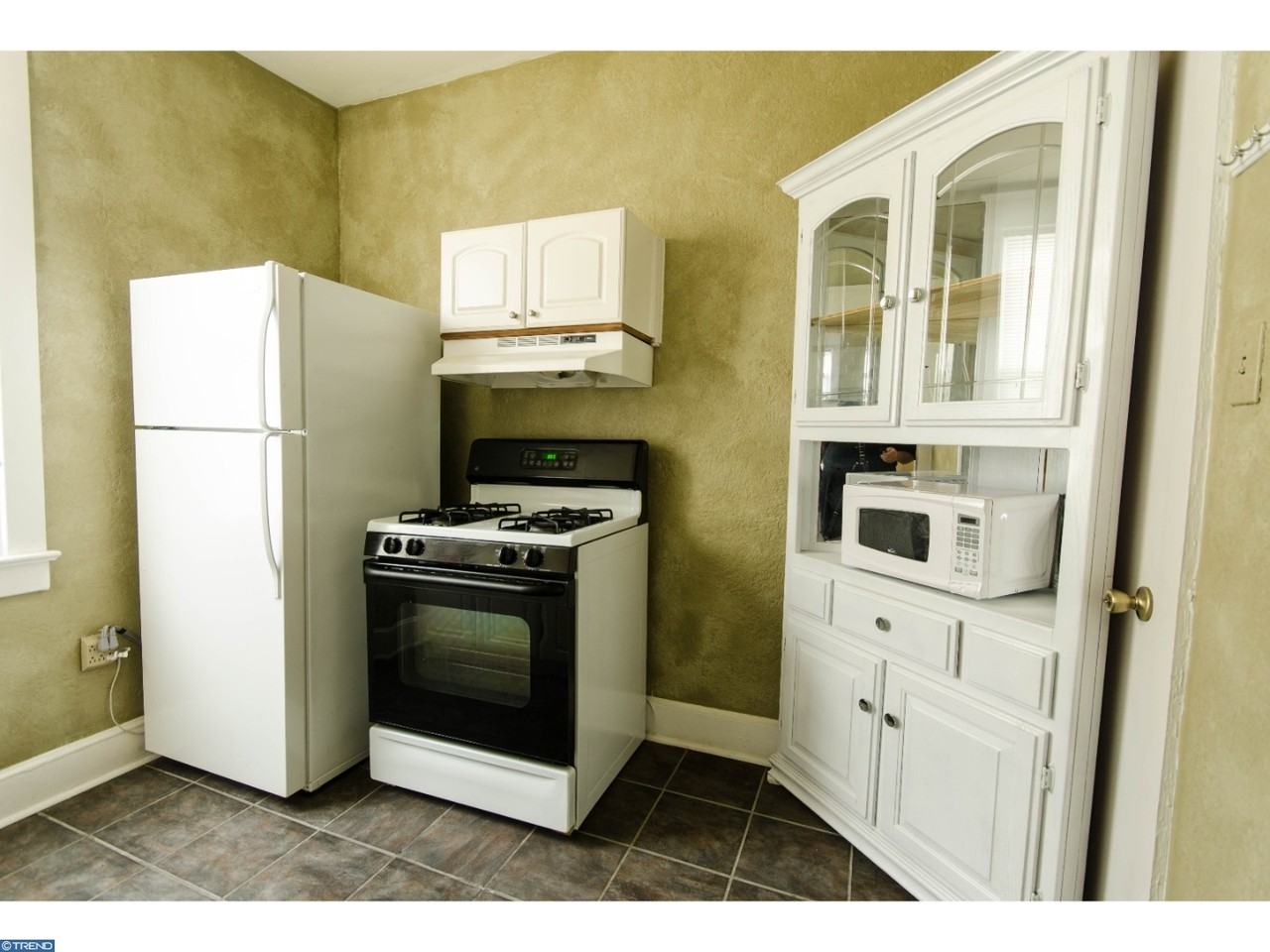 12 E Scott St - Photo 3 of 13