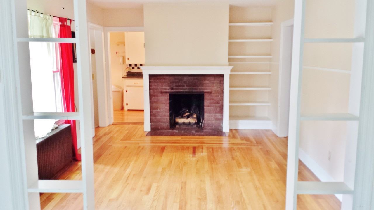 29 Barrett Pl - Photo 3 of 23