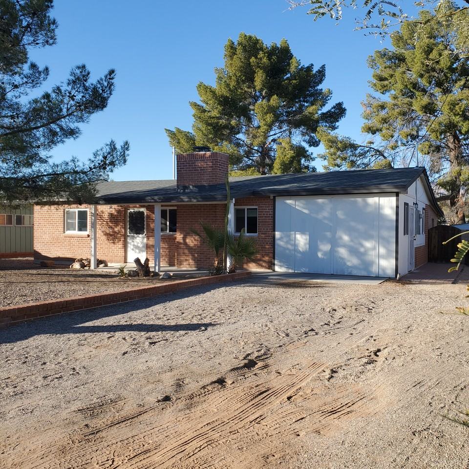 5751 East Bellevue Street - Photo 2 of 40