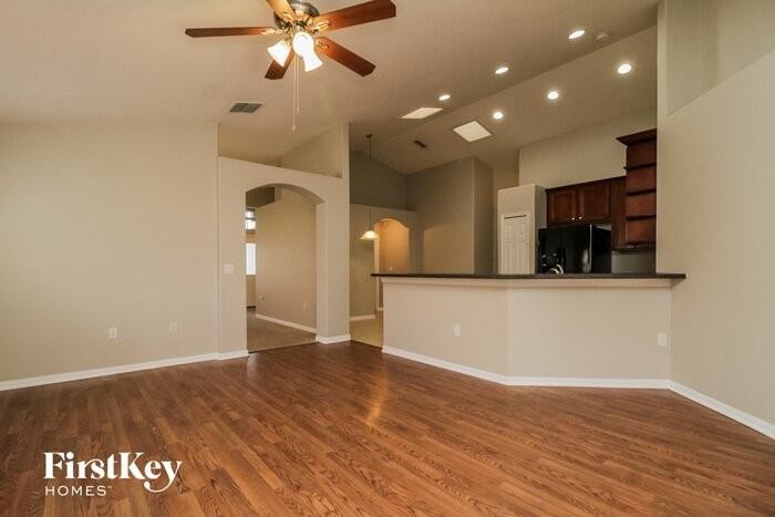 3095 Twinleaf Ave - Photo 3 of 15