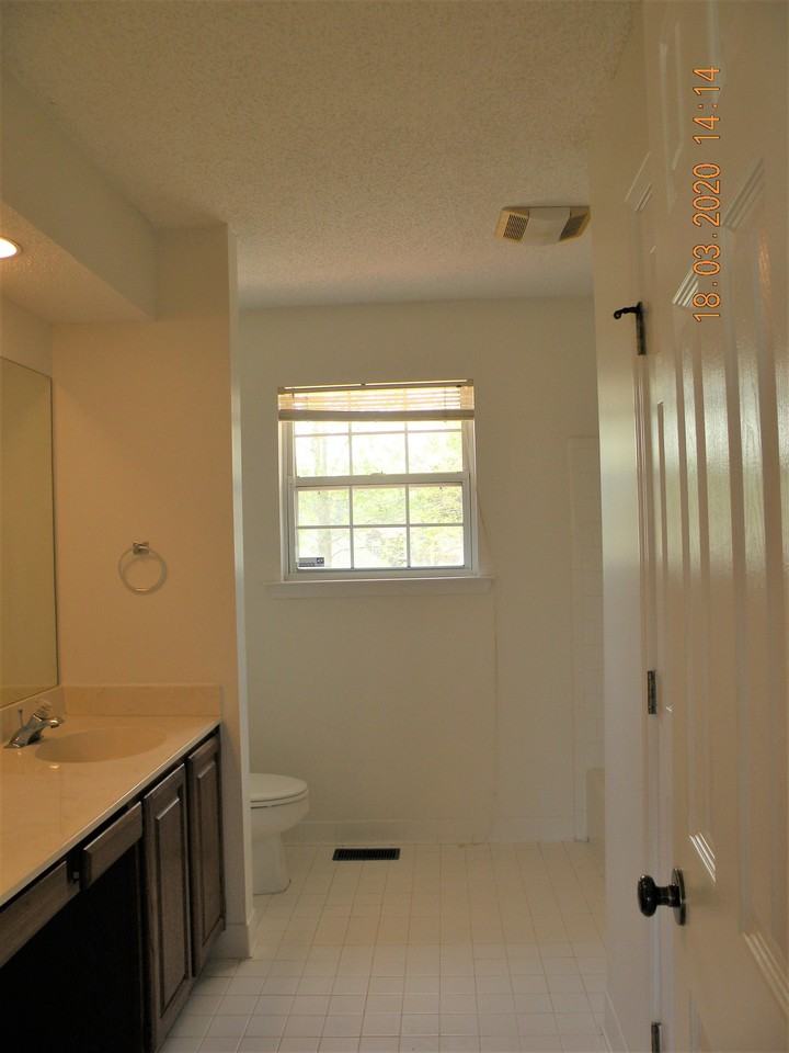 160 Lions Gate Rd #1 - Photo 7 of 10