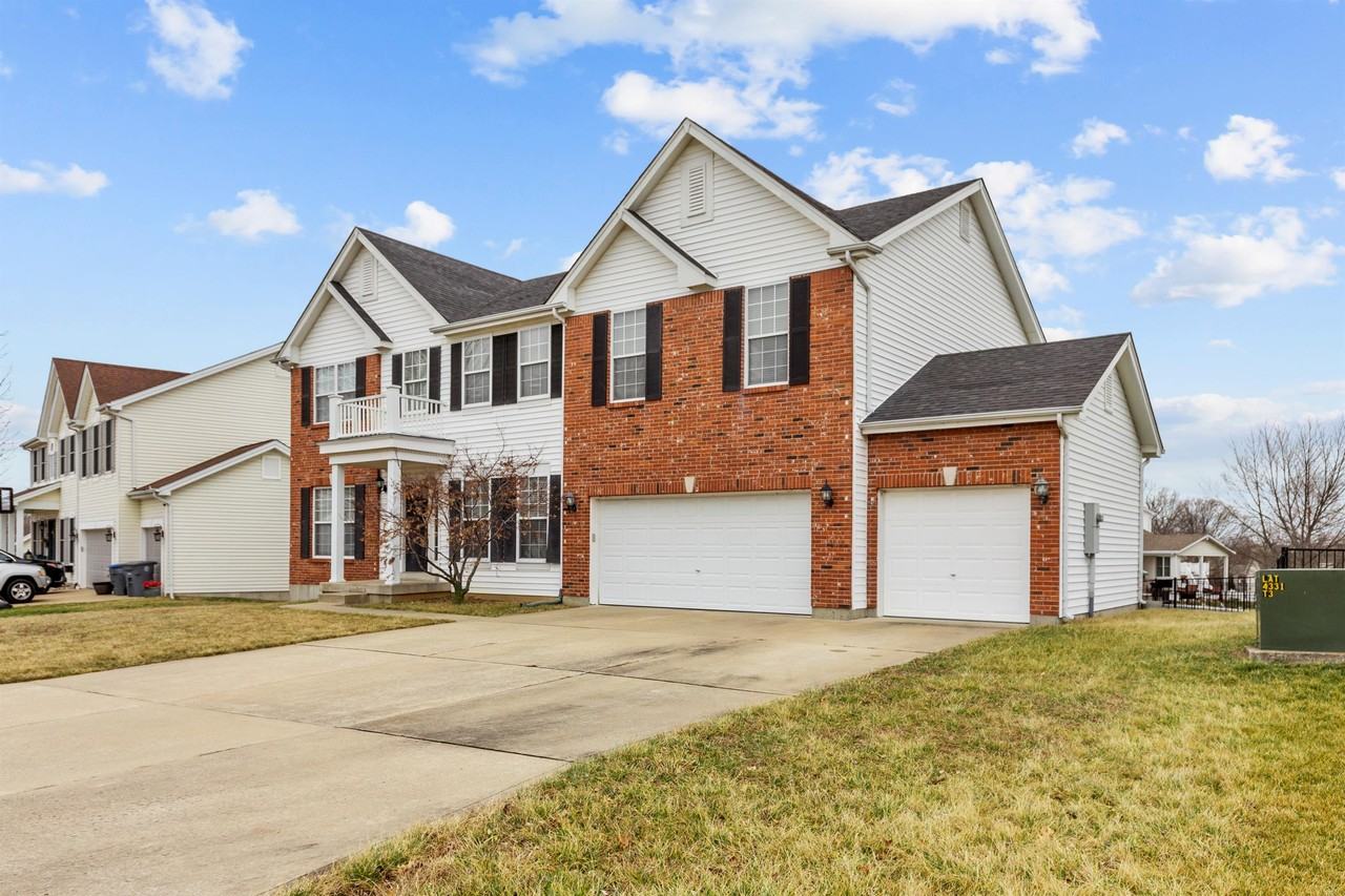 612 Zumwalt Xing #1 - Photo 2 of 40