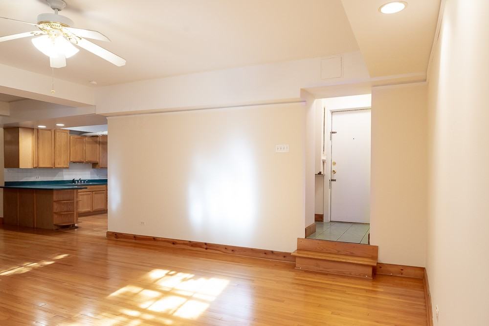 1020 W Ardmore AveApt GW #GW - Photo 3 of 22