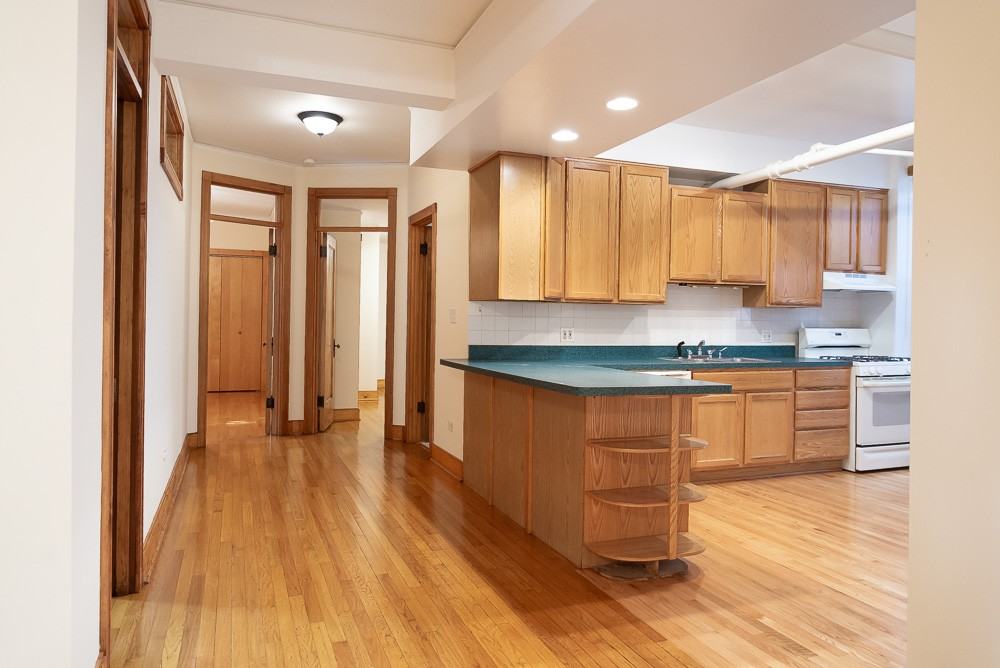 1020 W Ardmore AveApt GW #GW - Photo 4 of 22