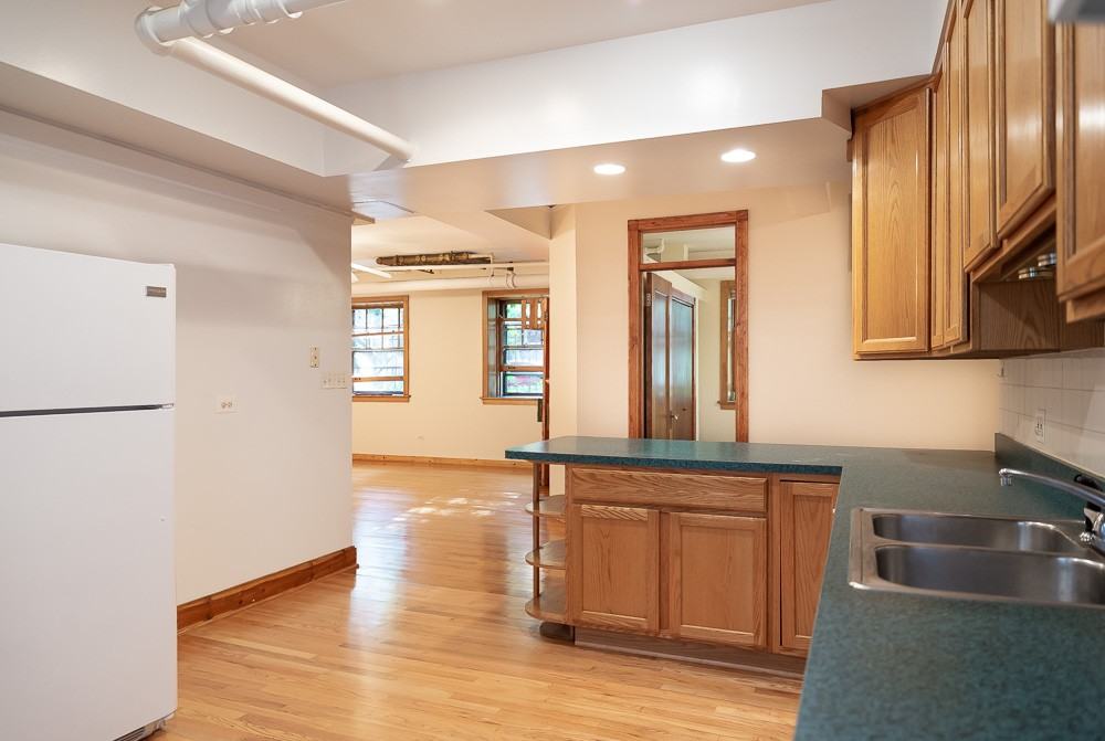 1020 W Ardmore AveApt GW #GW - Photo 6 of 22