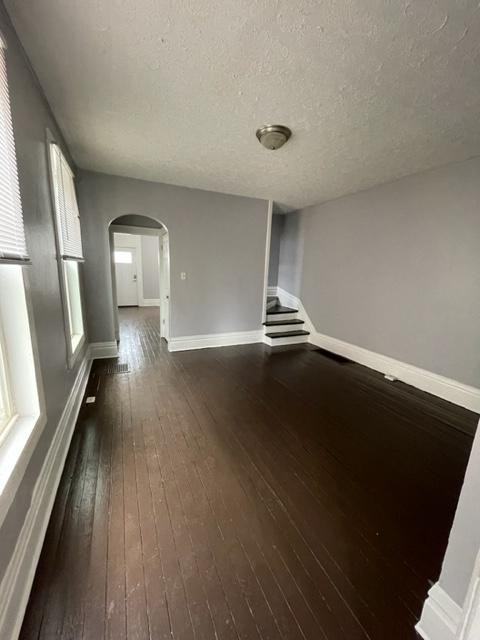 873 Heyl Ave - Photo 6 of 13