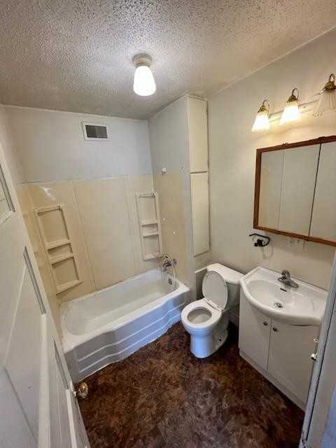 904 W Stephenson St #4 - Photo 5 of 10