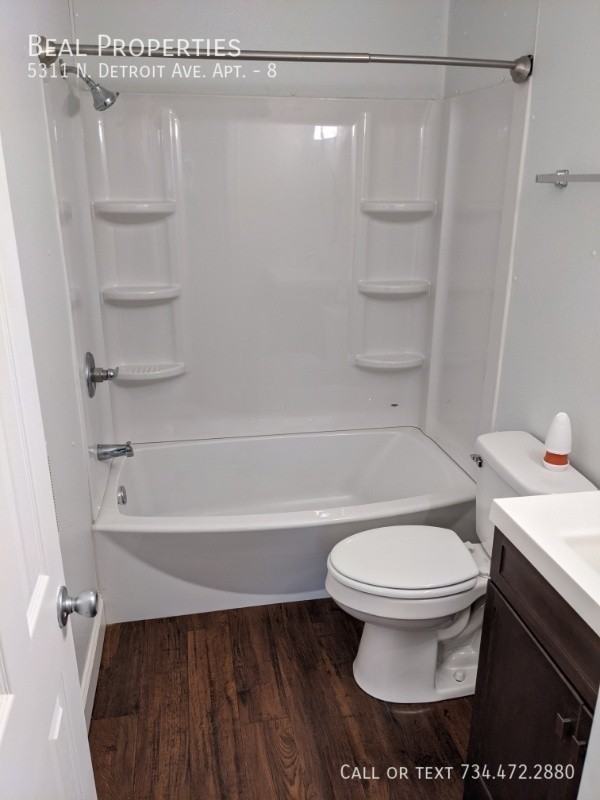 5311 N Detroit Ave #8 - Photo 4 of 9