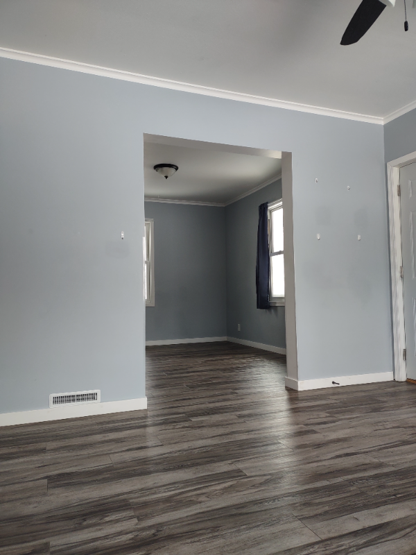 802 Michigan St - Photo 2 of 8