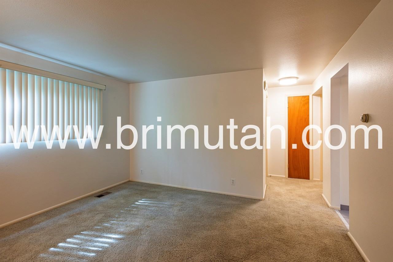 952 E Princeton Ave #D - Photo 2 of 16