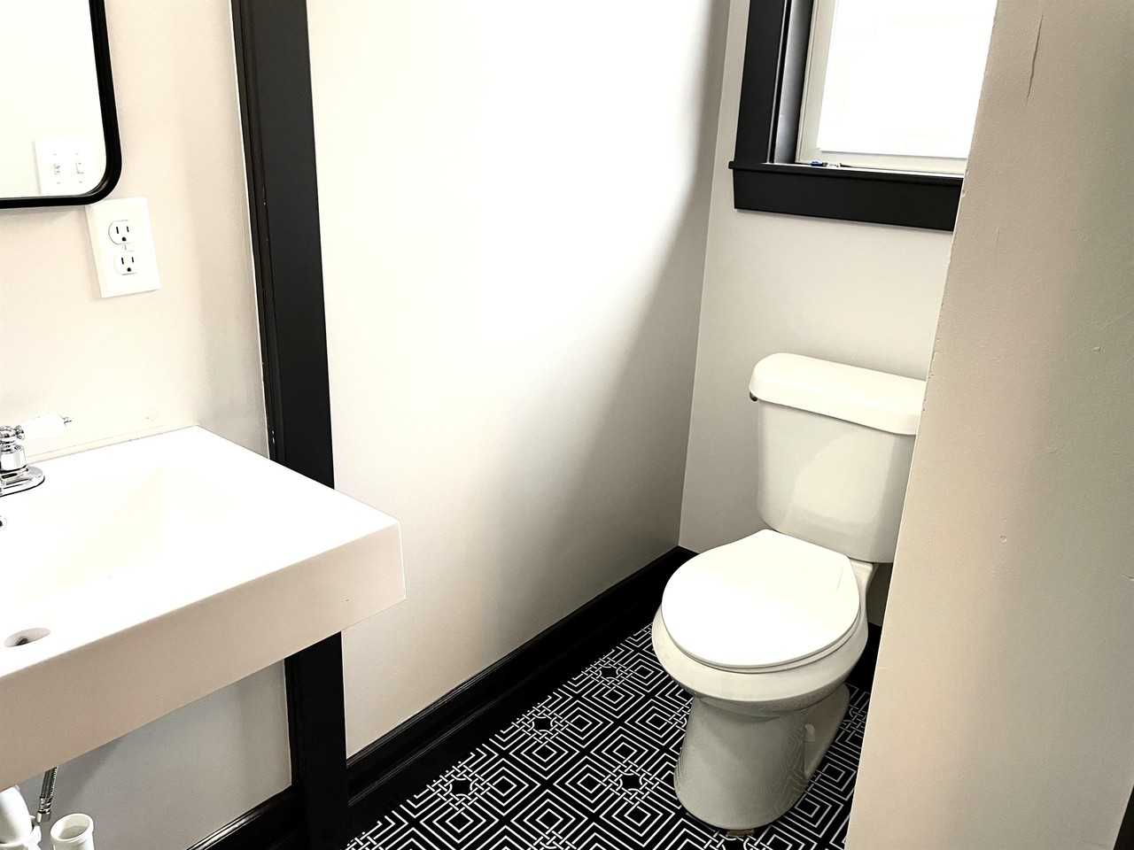509 Cherry St #2 - Photo 3 of 9