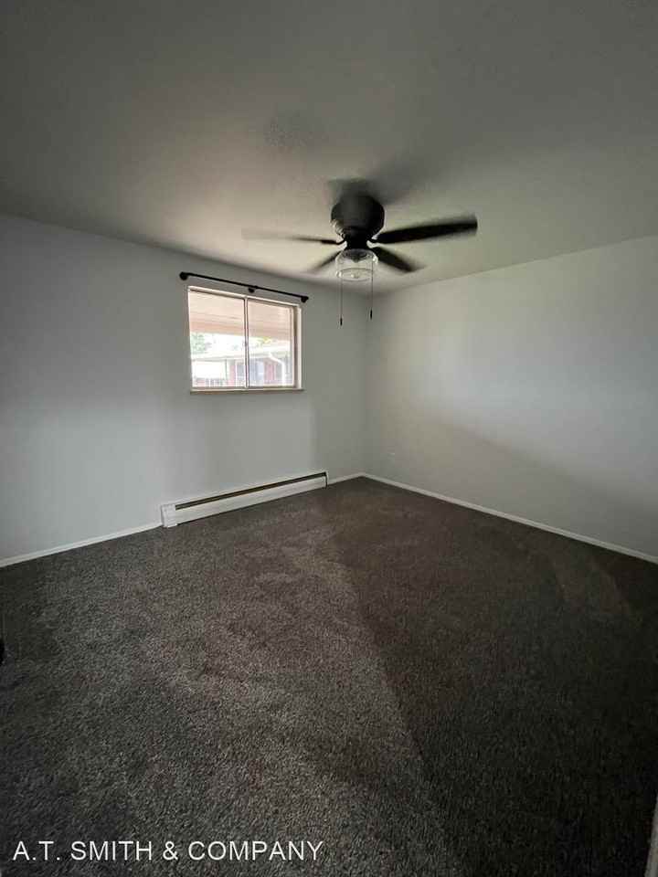 5437 Dover Street - Photo 2 of 8