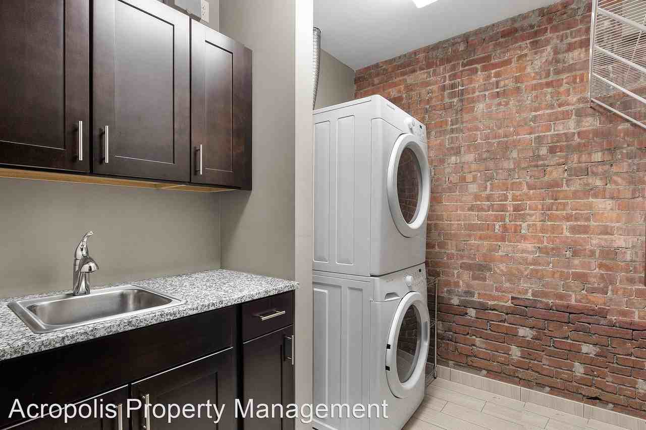 110 Walton Street - Photo 3 of 15