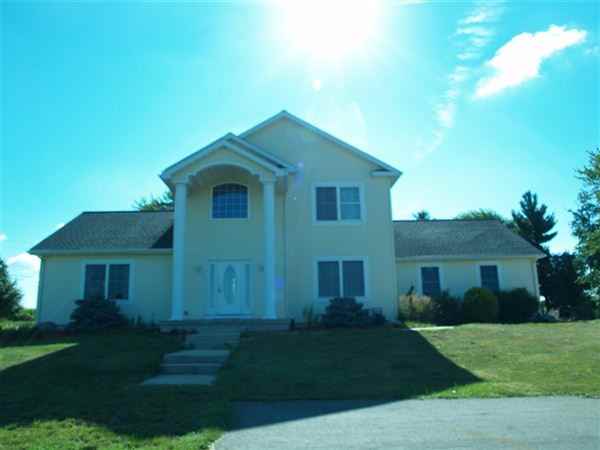 2490 Kinneville Rd - Photo 2 of 26