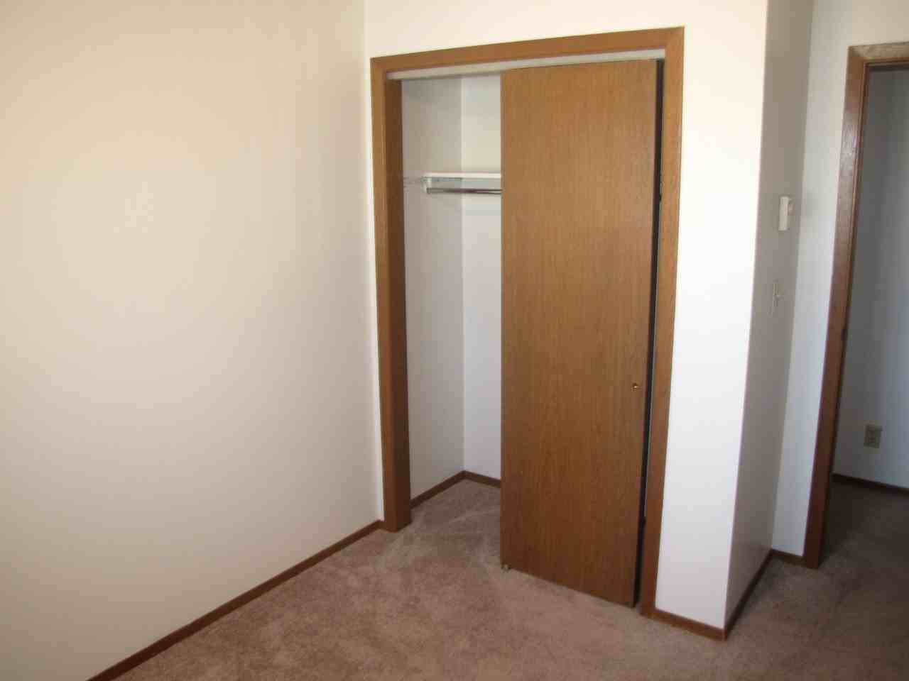 Old West Apartments - Photo 5 of 6