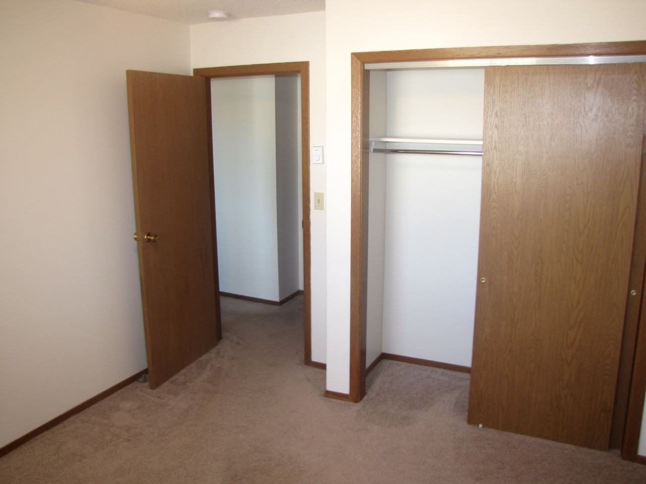 Old West Apartments - Photo 6 of 6