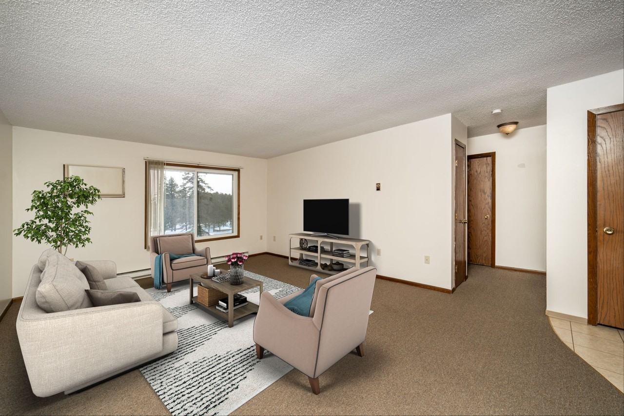 Julia Manor Apartments - Photo 4 of 18