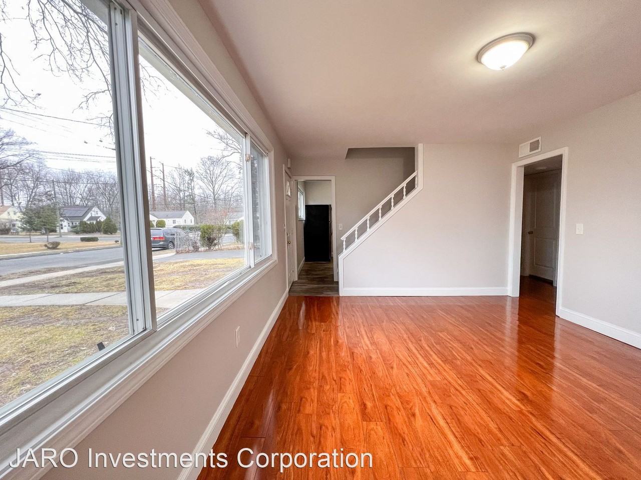 220 Andover St - Photo 3 of 21