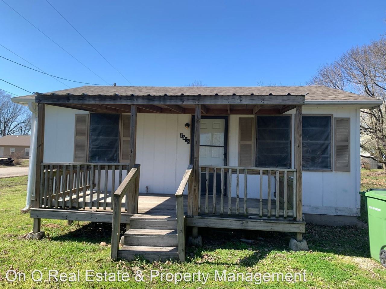 1512 Maple St - Photo 2 of 10