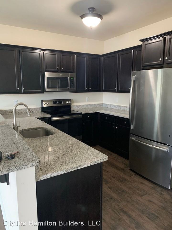 25-39 John Alley - Photo 2 of 8