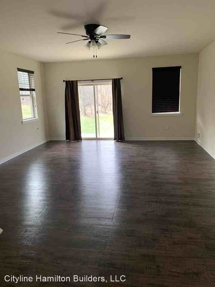 25-39 John Alley - Photo 3 of 8